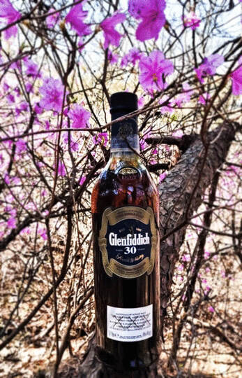 Glenfiddich 30 Year Old Discontinued Blue Label With Tube Single Malt Scotch Whisky